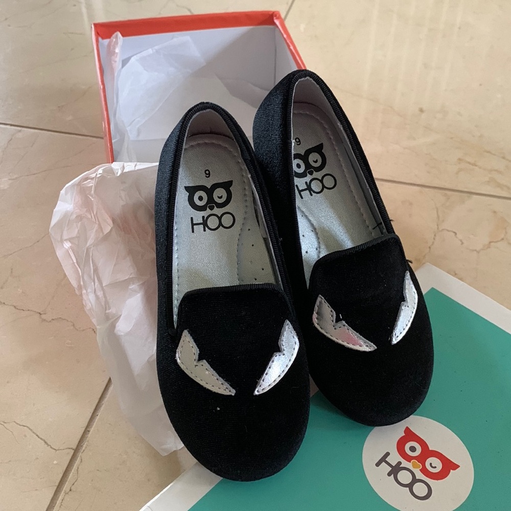 NEW Hoo Toddler Black Velvet Moccasin - size 9